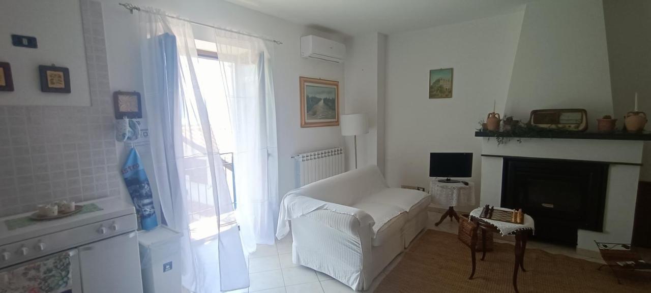 Appartement Adelina E Il Bosso à Policastro Bussentino Extérieur photo